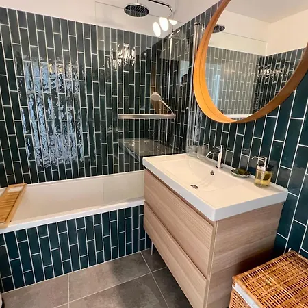 Juan Les Pins - Town Center - 4 People * Antibes